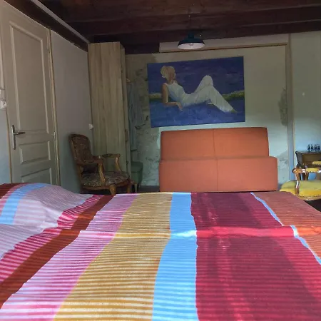 Le Bois Du Four Bed and Breakfast Arfeuilles