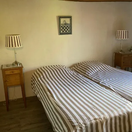 Le Bois Du Four Bed and Breakfast